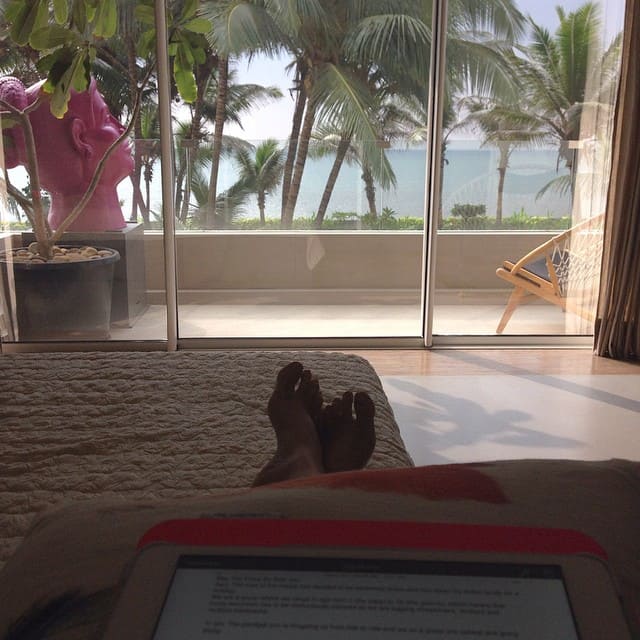 A beautiful view of the sea is also visible from every corner of the couple's house. Akshay himself has shared its glimpse many times on social media.