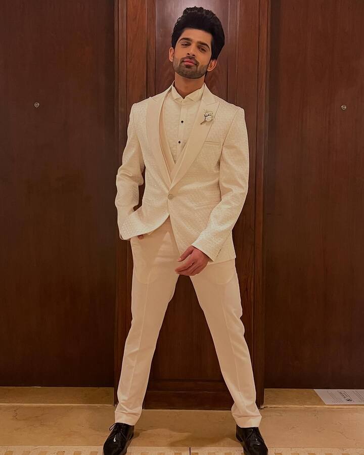 बिग बॉस के ढेर सारे कंटेस्टेंट लाफ्टर शेफ 2 में नजर आने वाले हैं. समर्थ के अलावा अभिषेक कुमार भी इस शो में नजर आएंगे.