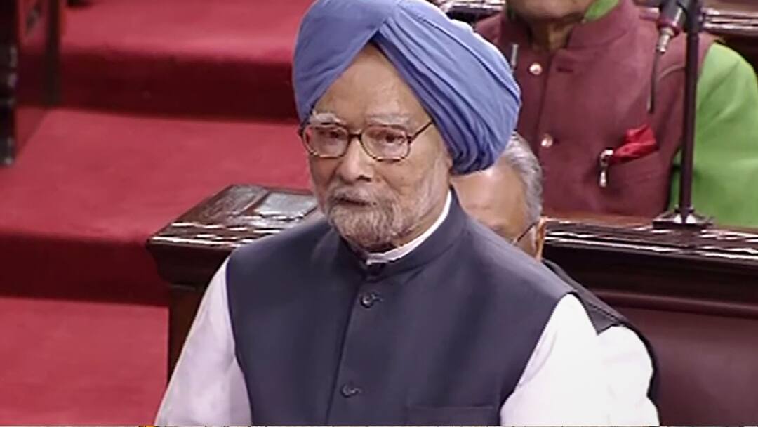 NSUI Demands PM Modi to Name DU New College after Manmohan Singh Instead of Vinayak Damodar Savarkar ANN वीर सावरकर नहीं, DU के नए कॉलेज को मिले मनमोहन सिंह का नाम, NSUI की पीएम मोदी से मांग