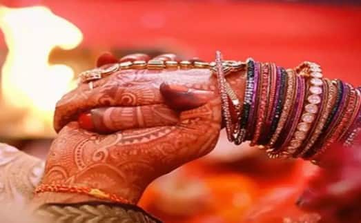 Vastu tips for married life love and happiness will increase Vastu Tips: લગ્ન જીવન માટે વાસ્તુ ટિપ્સ, પ્રેમ અને ખુશીમાં થશે વધારો, જાણી લો