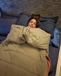 Samantha: సింపుల్ లైఫ్... వింటర్‌లో సమంతలా దుప్పటి కప్పుకొని నిద్రపోతే ఎంత బావుంటుందో కదూ