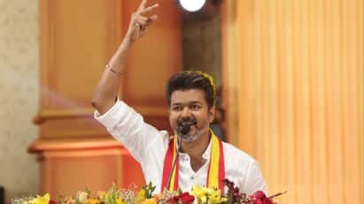 TVK Vijay has announced that he will not contest the Erode East by-election. சட்டமன்றத்தேர்தல்தான்.... ஈரோடு கிழக்கு இடைத்தேர்தலிலும் ஜகா வாங்கிய தவெக!