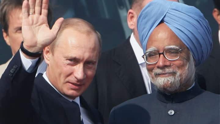 Prime Minister Dr Manmohan Singh with Russian president Vladimir Putin on his arrival at Air Force Station at Palam in New Delhi on Dec. 31, 2007