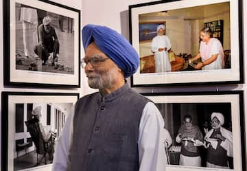 Manmohan Singh CV : মিতভাষী বলে উপহাস করতেন নিন্দুকরা ! মনমোহন সিংহের সিভি দেখলে অবাক হবেন ?