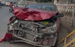 उर्मिला कोठारेच्या कारचा चुराडा, भीषण अपघाताचे फोटो