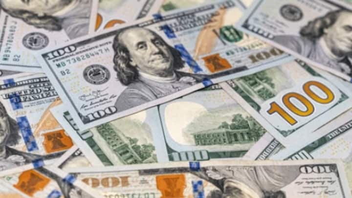 कोरोना महामारी ने वैश्विक अर्थव्यवस्था को गहरा झटका दिया है. इस वजह से कई देशों को अपनी अर्थव्यवस्थाओं को संभालने के लिए बड़े पैमाने पर कर्ज लेना पड़ा.