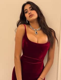 Janhvi kapoor: રેડ બોડીકોન લૂકમાં જાહ્નવીનો જોવા મળ્યો હોટ અંદાજ, જુઓ વાયરલ તસવીરો