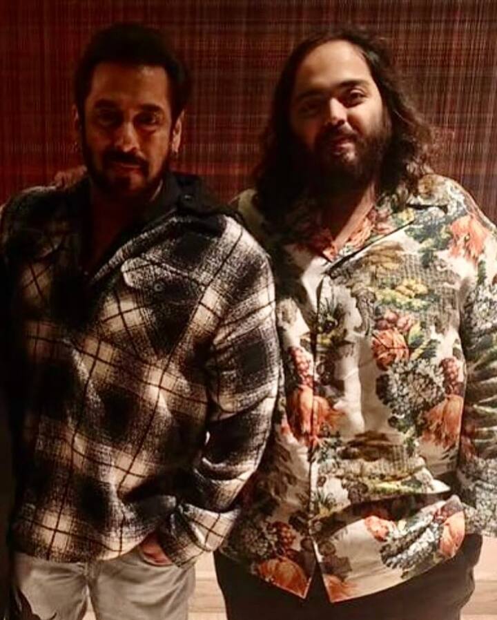 सलमान के बर्थडे पर अनंत अंबानी भी उनके साथ एंजॉय करते दिखे. दोनों एक-दूसरे के साथ बेहद गहरा बॉन्ड शेयर करते हैं.