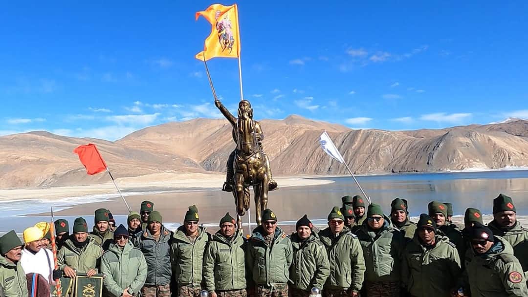 Army Unveils Statue Of Chhatrapati Shivaji On Bank Of Pangong Lake Near LAC: WATCH Army Unveils Statue Of Chhatrapati Shivaji Maharaj On Bank Of Pangong Lake At Eastern Ladakh Pangong Tso LAC China Watch Video Army Unveils Statue Of Chhatrapati Shivaji On Bank Of Pangong Lake Near LAC: WATCH