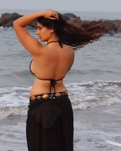 Megha Shukla Photo: દરિયા કિનારે મેઘા શુક્લાએ બતાવી મનમોહક અદાઓ, ફેન્સ થયા લટ્ટુ