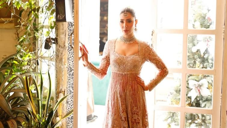 Mahira Khan’s Pearl-Embroidered Pink Anarkali Is A Must-Have For Wedding Festivities, See All Pics