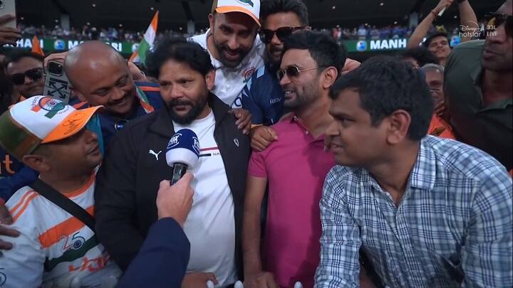 भारत आणि ऑस्ट्रेलियाचा हा कसोटी सामना पाहण्यासाठी नितीश रेड्डीचे कुटुंबीय देखील आले होते. यावेळी नितीश कुमारचे वडीलांना मुलाचं शतक बघून आनंदाने रडू कोसळले.