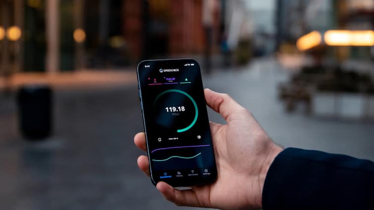 uae tops list of fastest mobile internet speed in world where is india standing सबसे तेज इंटरनेट स्पीड वाले देशों की लिस्ट में यह देश सबसे आगे, भारत का कौन-सा स्थान?