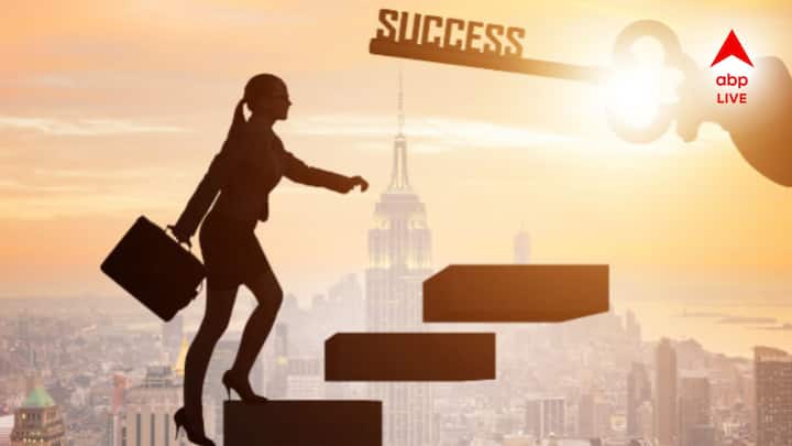 ২০২৫ সালের প্রথম মাসে একাধিক গ্রহ রাশি পরিবর্তন করবে। যা মানবজীবনকে প্রভাবিত করবে সবদিক থেকে। বৈদিক পঞ্জিকা অনুযায়ী নতুন বছরের প্রথম মাসের শুরুতেই রাশি পাল্টাবে গ্রহের যুবরাজ বুধ। ৪ জানুয়ারি শত্রু বৃহস্পতির রাশি ধনুতে প্রবেশ করার পরও কিছু রাশির জাতকদের শুভ ফলাফল প্রদান করবে।