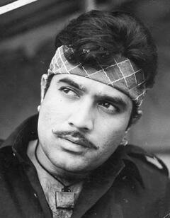 पहले छूटा मां-बाप का साथ, फिर तंगी में बीता बचपन, जानें कैसे राजेश खन्ना बने बॉलीवुड के पहले सुपरस्टार ?