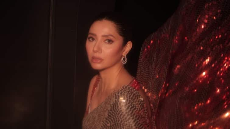 Mahira Khan Stuns In a Sequins Manish Malhotra Saree; See Pics