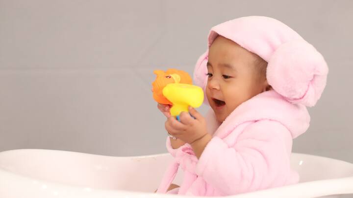 Ideal Bathing Time: Limit bath time to no more than 15 minutes, Use lukewarm water instead of hot and limit bathing time. Mild, fragrance-free soaps or cleansers are less likely to irritate sensitive skin. (Image source: Canva)