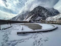 UP-दिल्ली समेत इन राज्यों में बारिश डालेगी नए साल के जश्न में खलल, कश्मीर में बर्फबारी ने बिगाड़ा खेल