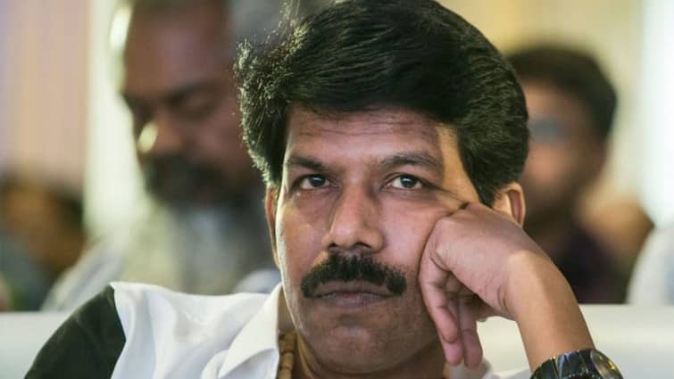 Director Bala says fans are more intelligent than directors வாழைப்பழத்தை ஊட்டிவிட முடியாது...ரசிகர்கள் விமர்சனம் பற்றி இயக்குநர் பாலா