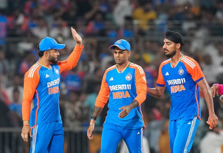 अर्शदीप शिवाय भारतातून स्मृति मानधना पुर्सकाराच्या शर्यतीत आहे. तिला देखील आयसीसी महिला वनडे क्रिकेटर ऑफ द ईयरसाठी नामांकित करण्यात आलं आहे.