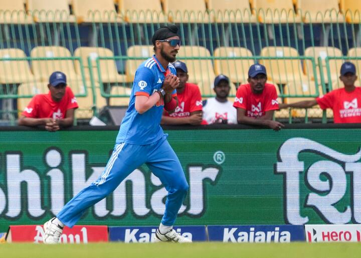 अर्शदीप हा भारताचा आघाडीचा गोलंदाज आहे. त्यानं गोलंदाजीच्या जोरावर भारताला अनेकदा विजय मिळवून दिला आहे.