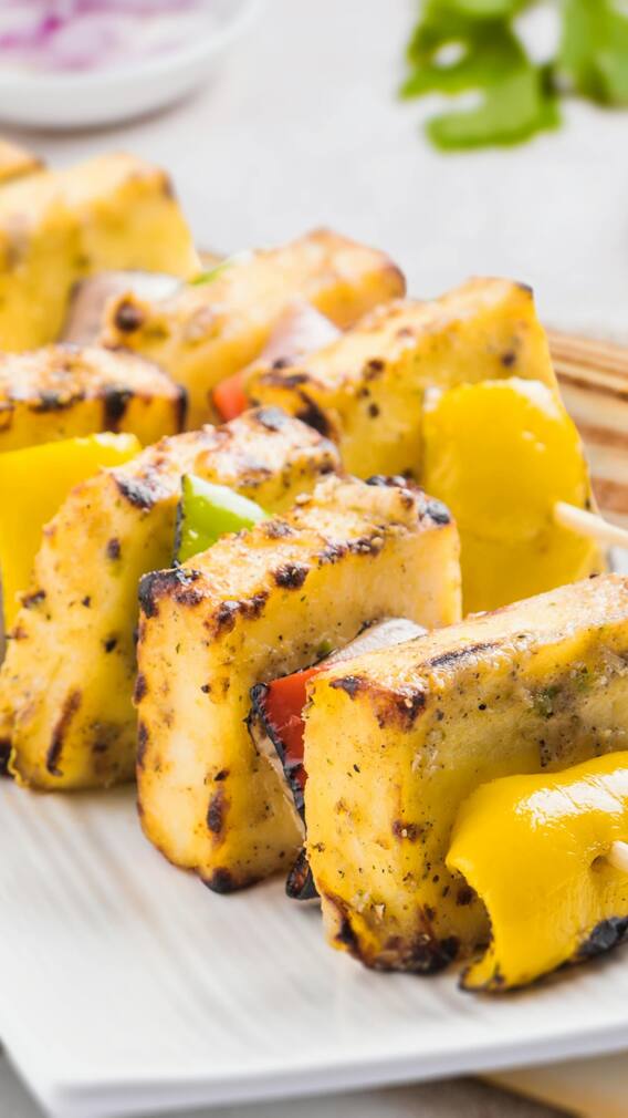 सोने से पहले पनीर खाने से नहीं आते बुरे सपने