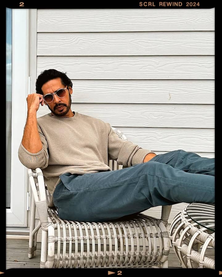 डीनो और राज की ये फिल्म उस दौर में ब्लॉकबस्टर हिट रही थी. फिल्म ने एक्टर को रातों रात स्टार बना दिया था. हर कोई उनकी लुक्स और एक्टिंग का दीवाना बन गया था.