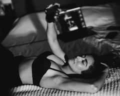 Jonita Gandhi: హీరోయిన్లు ఎందుకు పనికొస్తారు... ఈ రేంజ్‌లో సింగర్ గ్లామర్ షో చేస్తుంటే?