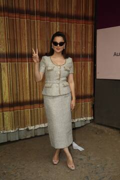 'बिग बॉस 18' के सेट पर स्पॉट हुईं कंगना रनौत, तो शूटिंग पर सिल्वर ड्रेस पहन मलाइका अरोड़ा ने ढाया कहर, देखें तस्वीरें