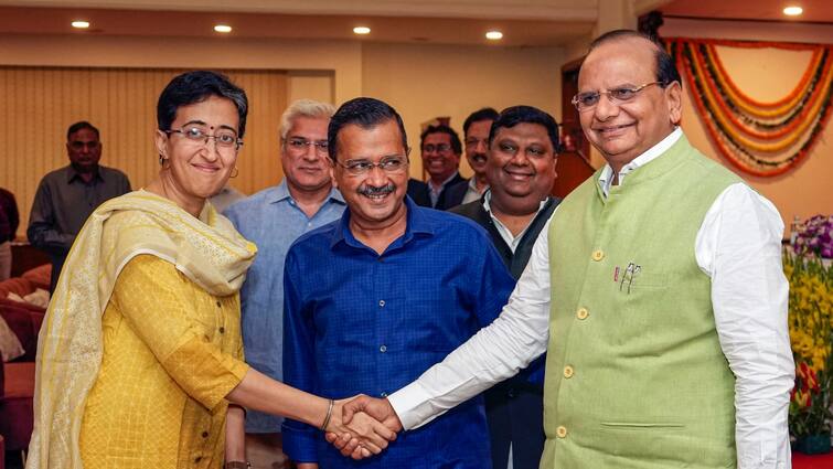 Delhi LG VK Saxena Objects To Arvind Kejriwal Calling Atishi A ‘Temporary CM’, Terms It As ‘Insult’ To President