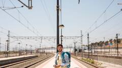 इतने वोल्टेज के होते हैं ट्रेन के ऊपर लगे तार, जानिए इससे इंजन को कैसे मिलती है बिजली