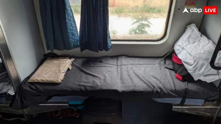 साइड लोअर पर दो RAC यात्री हैं तो साइड अपर वाला पैसेंजर कहां बैठेगा? जान लें रेलवे का यह नियम indian railway if two passengers got rac in side lower berth where side upper passenger will sit know the rules साइड लोअर पर दो RAC यात्री हैं तो साइड अपर वाला पैसेंजर कहां बैठेगा? जान लें रेलवे का यह नियम