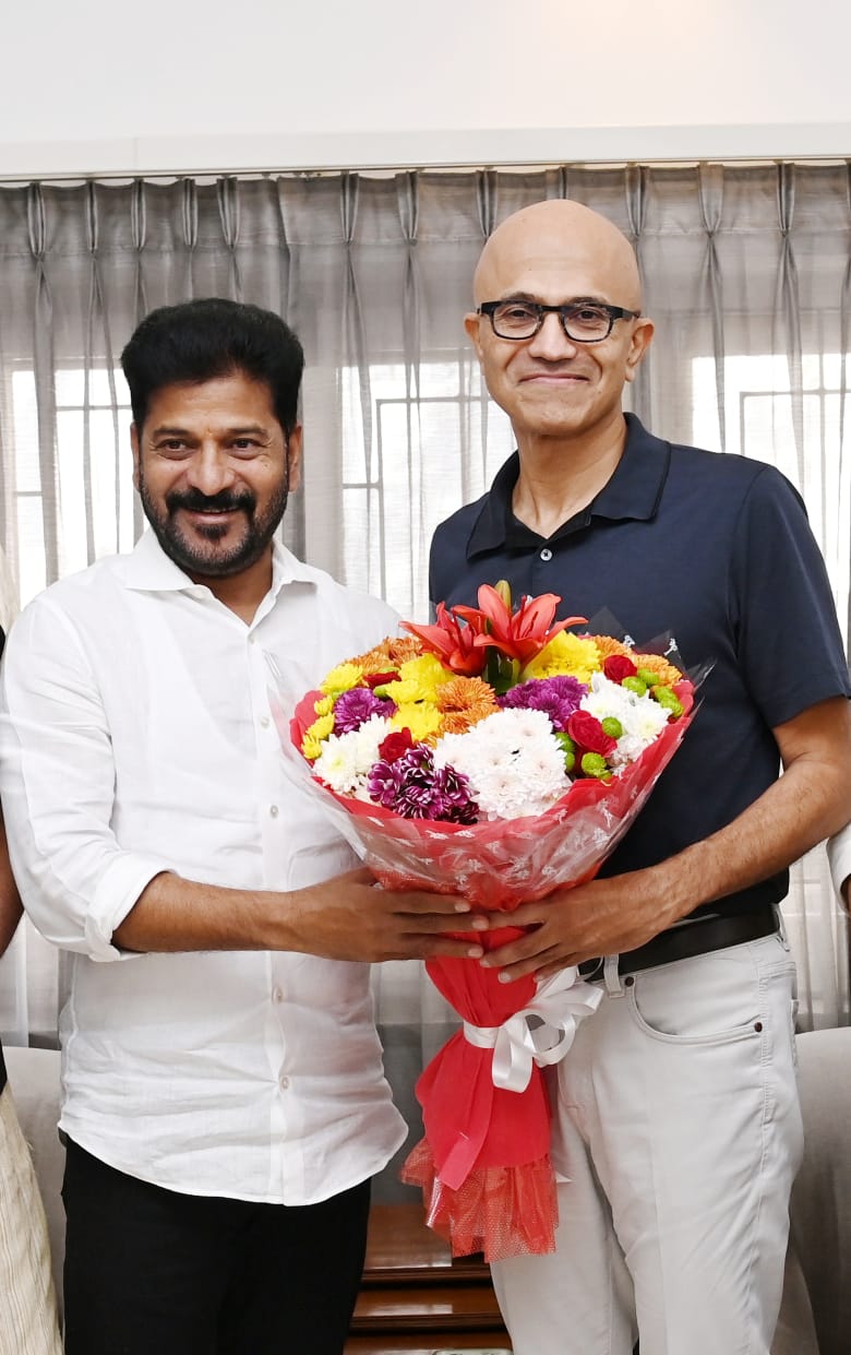 Revanth Reddy Meets Satyanadella: మైక్రోసాఫ్ట్ సీఈవోతో రేవంత్ రెడ్డి సమావేశం -తెలంగాణలో సాఫ్ట్‌వేర్ రంగ అభివృద్ధిపై చర్చ