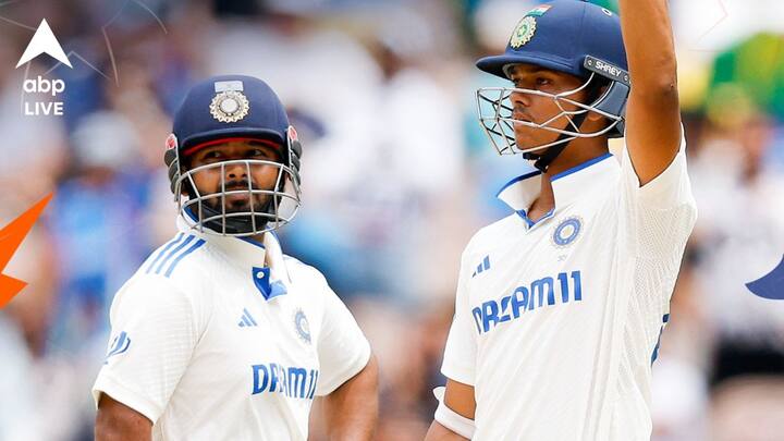 তবে সিডনি টেস্ট ড্র হলে বা ভারত হেরে গেলে টানা তিনবার বিশ্ব টেস্ট চ্যাম্পিয়নশিপের ফাইনালে খেলার স্বপ্ন চুরমার হবে বিরাট কোহলিদের। রোহিতরা আপাতত সিডনিতে টেস্ট জয়কেই পাখির চোখ করছেন। ছবি সৌ: বিসিসিআই এক্স