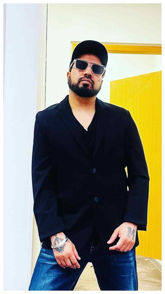 करण सिंह ग्रोवर और बिपाशा से क्यों दुखी हो गए थे मीका सिंह?