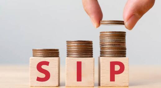 Disclaimer: (અહીં આપેલી જાણકારી ફક્ત માહિતી માટે જ આપવામાં આવી રહી છે. અહીં એ નોંધવું જરૂરી છે કે બજારમાં રોકાણ બજારના જોખમોને આધીન છે. રોકાણકાર તરીકે નાણાંનું રોકાણ કરતા પહેલા હંમેશા નિષ્ણાતની સલાહ લો. ABPLive.com અહીં ક્યારેય કોઈને નાણાંનું રોકાણ કરવાની સલાહ આપતું નથી.)