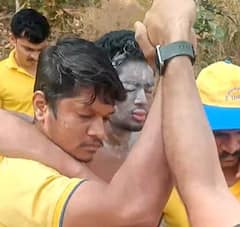 ट्रेकिंगसाठी गेलेल्या 10 तरुणांवर मधमाशांचा हल्ला, संजय गांधी राष्ट्रीय उद्यानात घडली घटना