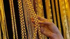 Gold Rate : 2025 मध्ये सोनं 90 हजारांचा टप्पा ओलांडणार, येत्या वर्षभरात 10 हजार रुपयांनी सोनं महागणार, चांदी सव्वा लाखांपर्यंत पोहोचणार?