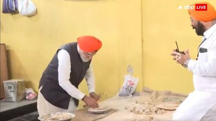 प्रधानमंत्री मोदी ने पटना साहिब गुरुद्वारे में 'सेवा' की और धार्मिक कार्यों में भाग लिया. ये उनके जीवन में सेवा और समर्पण की महत्वपूर्ण भूमिका को दर्शाता है, जो उन्हें अपने देशवासियों के प्रति जिम्मेदारी और आस्था के साथ जोड़े रखता है.