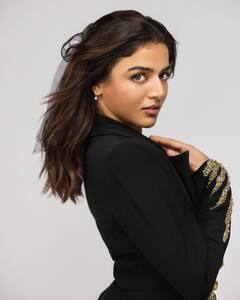 तिच्या डोळ्यांनी केली अशी जादू की क्षणात झाली 'नॅशनल क्रश', बॉलिवुडची सुंदर डोळ्यांची अप्सरा आहे तरी कोण?