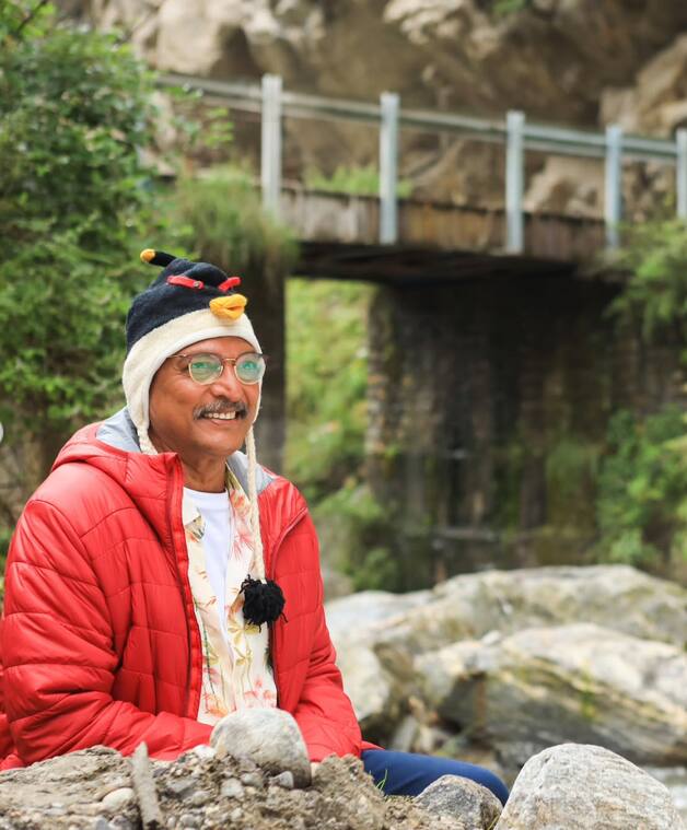 सिद्धार्थ कनन के पॉडकास्ट में उन्होंने बताया था कि शुरुआत में वो दिन की सिर्फ एक मील लेते थे और उनकी कमाई महज 35 रुपये महीना हुआ करती थी. आज नाना पाटेकर की कुल नेटवर्थ 80 करोड़ रुपये है.