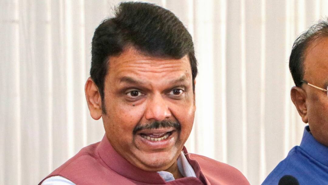 'गुंडा राज...', मंत्री धनंजय मुंडे के करीबी वाल्मीक कराड के सरेंडर के बाद बोले CM देवेंद्र फडणवीस Devendra Fadnavis Maharashtra CM Reaction on Valmiki Karad Surrendered Sarpanch Santosh Deshmukh Murder Case ANN 'गुंडा राज...', मंत्री धनंजय मुंडे के करीबी वाल्मीक कराड के सरेंडर के बाद बोले CM देवेंद्र फडणवीस