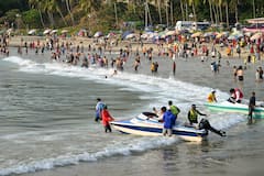 कश्मीर से कन्याकुमारी तक नए साल के जश्न में डुबा देश, सड़क से लेकर सरहद तक ऐसे किया जा रहा 2025 का स्वागत