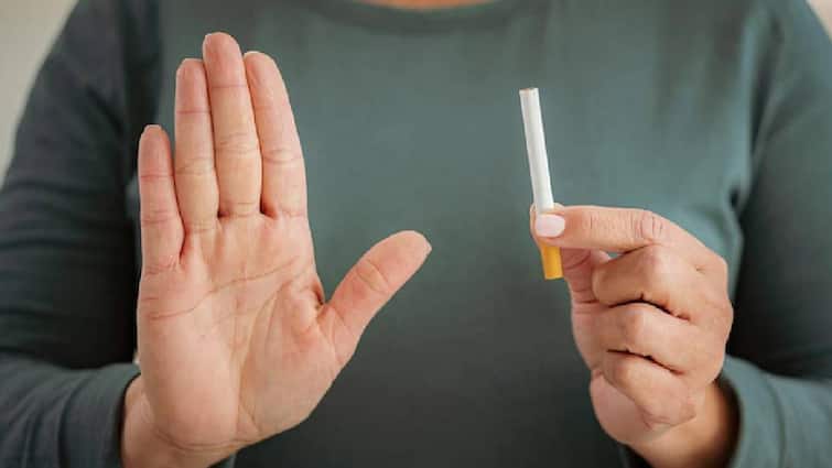Each Cigarette Costs Men 17 Minutes, Women 22 Minutes Of Life, Study Warns புகைப்பிடிப்பவர்களின் கவனத்திற்கு! ஆணுக்கு 17 நிமிடங்கள்; பெண்ணுக்கு 22 நிமிடங்கள்! - அதிர்ச்சி ரிப்போர்ட்!