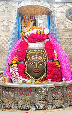 MP News: एमपी के इन धार्मिक स्थलों पर नए साल पर जुटता है श्रद्धालुओं का जनसैलाब, किए गए खास इंतजाम