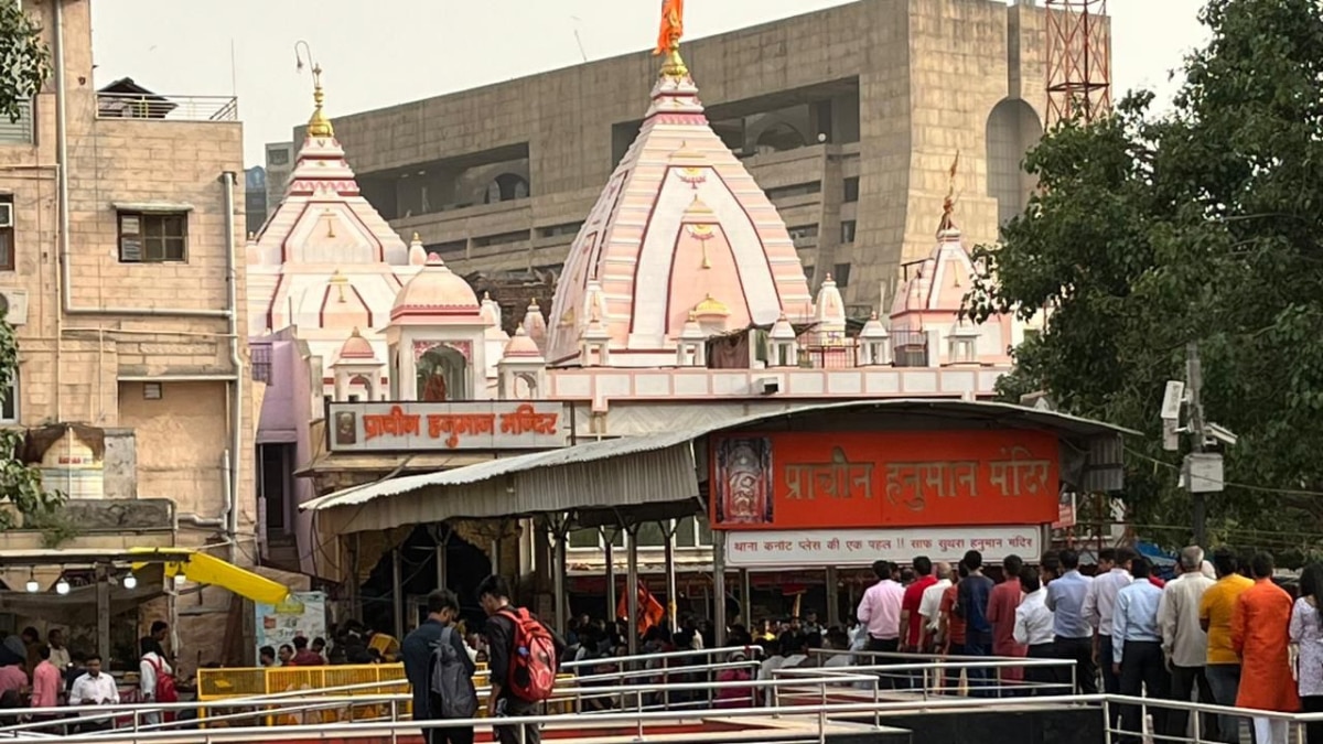 From Chattarpur To Akshardham: Must-Visit Temples In Delhi To Welcome the Year with Spiritual Bliss