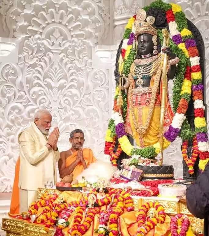 2024 की शुरुआती महीने में अयोध्या में प्राण प्रतिष्ठा समारोह के दौरान पीएम मोदी ने श्री राम लला से प्रार्थना की.