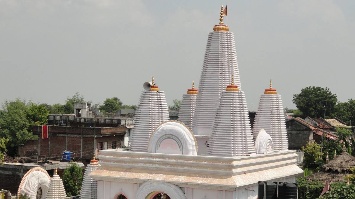 From Chattarpur To Akshardham: Must-Visit Temples In Delhi To Welcome the Year with Spiritual Bliss