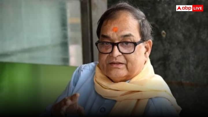 पूर्व आईपीएस अफसर और पटना महावीर मंदिर के सचिव किशोर कुणाल ने 29 दिसंबर के दिन अंतिम सांस ली. कार्डियक अरेस्ट की वजह से उनका निधन हुआ. वह 74 साल के थे.