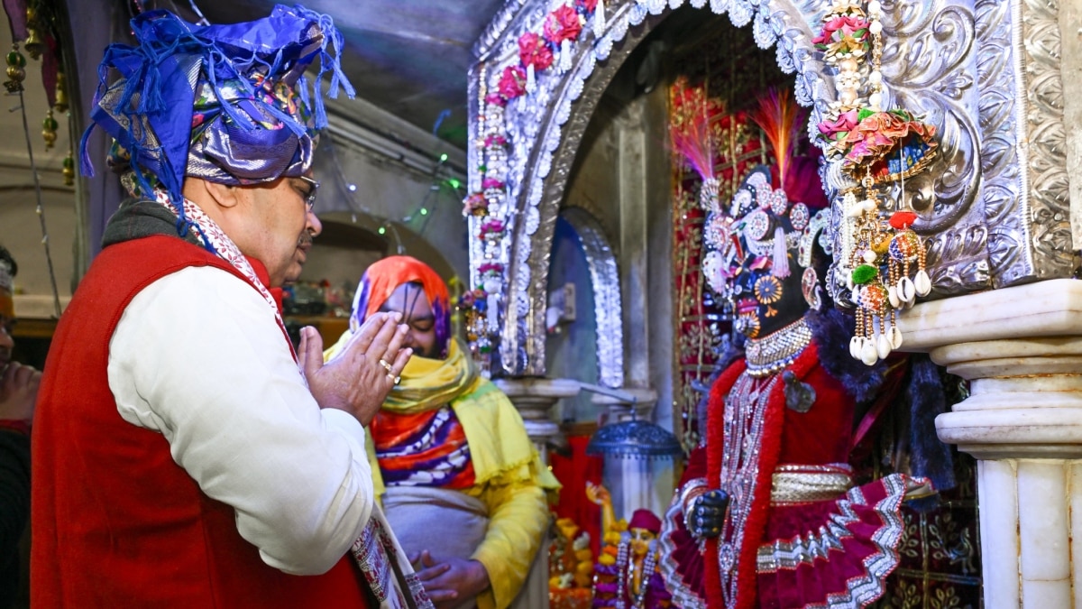 राजस्थान के CM भजनलाल शर्मा पहुंचे गोवर्धन, नए साल से पहले पूंछरी में श्रीनाथजी के किए दर्शन